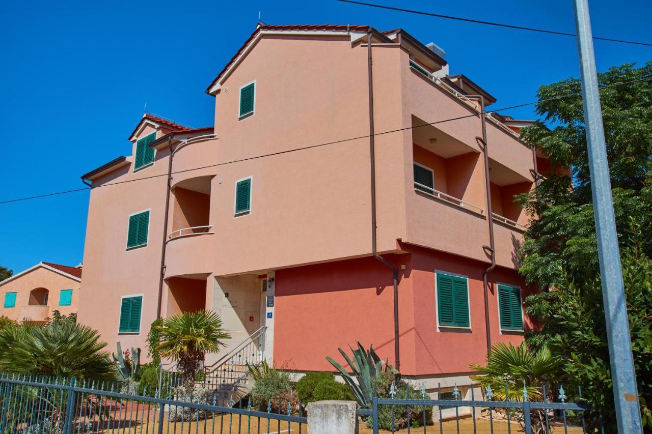Hotel Pansion Hrga Vodice Exteriér fotografie