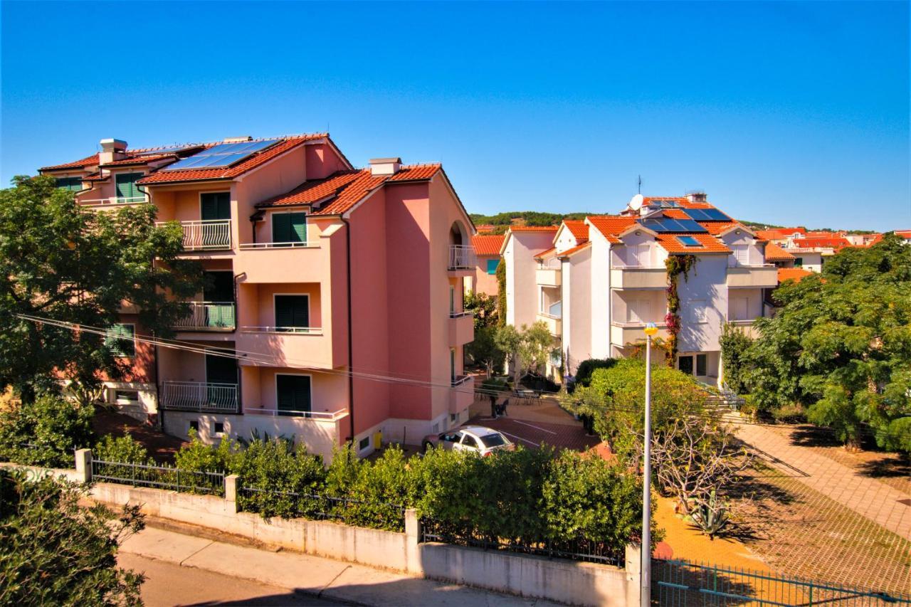 Hotel Pansion Hrga Vodice Exteriér fotografie