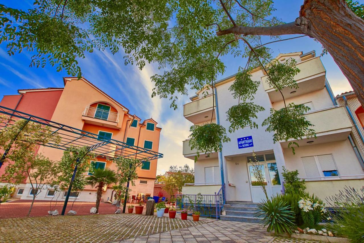 Hotel Pansion Hrga Vodice Exteriér fotografie