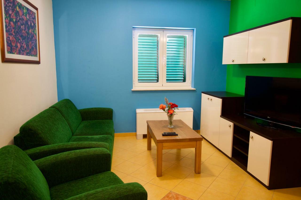 Hotel Pansion Hrga Vodice Exteriér fotografie