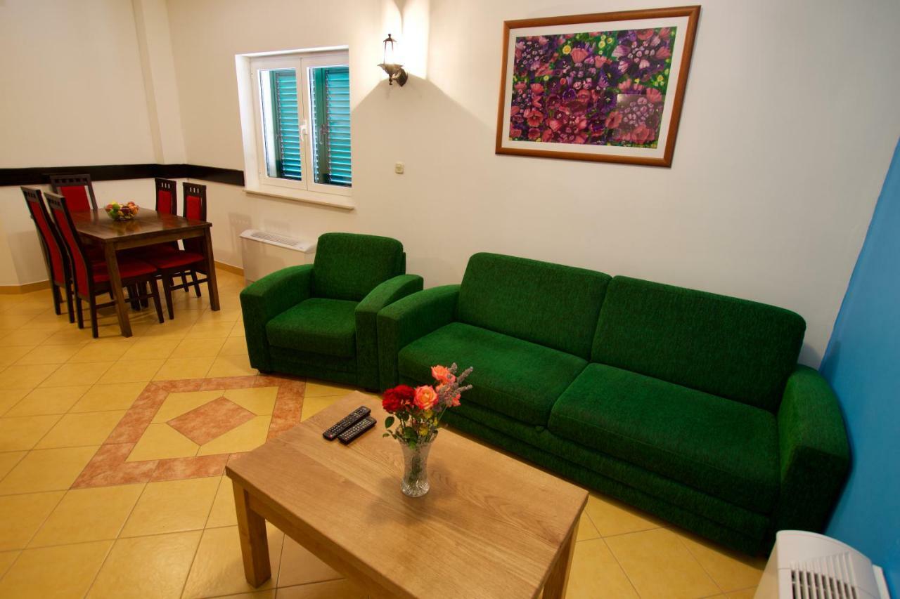 Hotel Pansion Hrga Vodice Exteriér fotografie